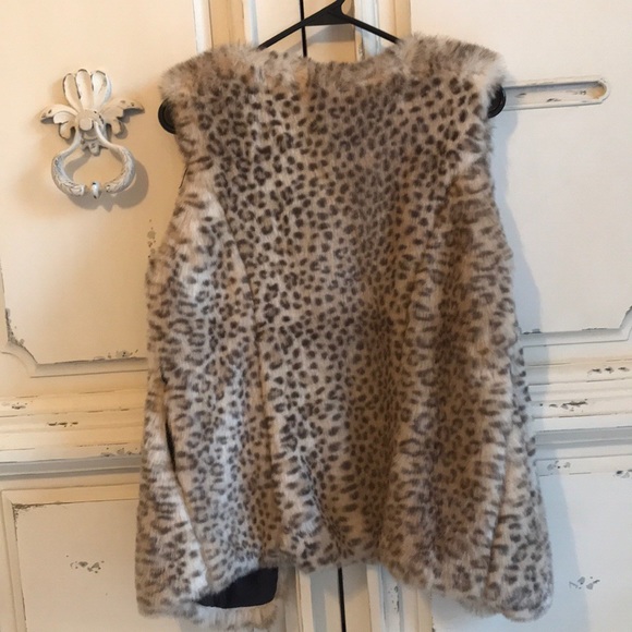 Forever 21 leopard vest - Picture 2 of 3